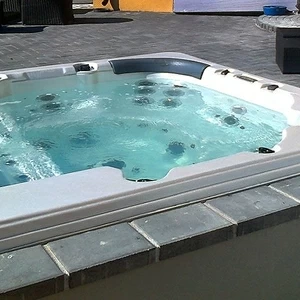 Бассейн Spa Typhoon Fonteyn Spas Wave