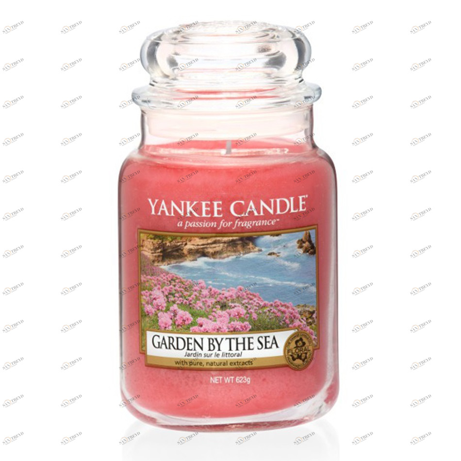 Свеча большая в стеклянной банке "Сад у моря" Garden by the sea 623 гр 110-150 часов YANKEE CANDLE  267861 Красный 