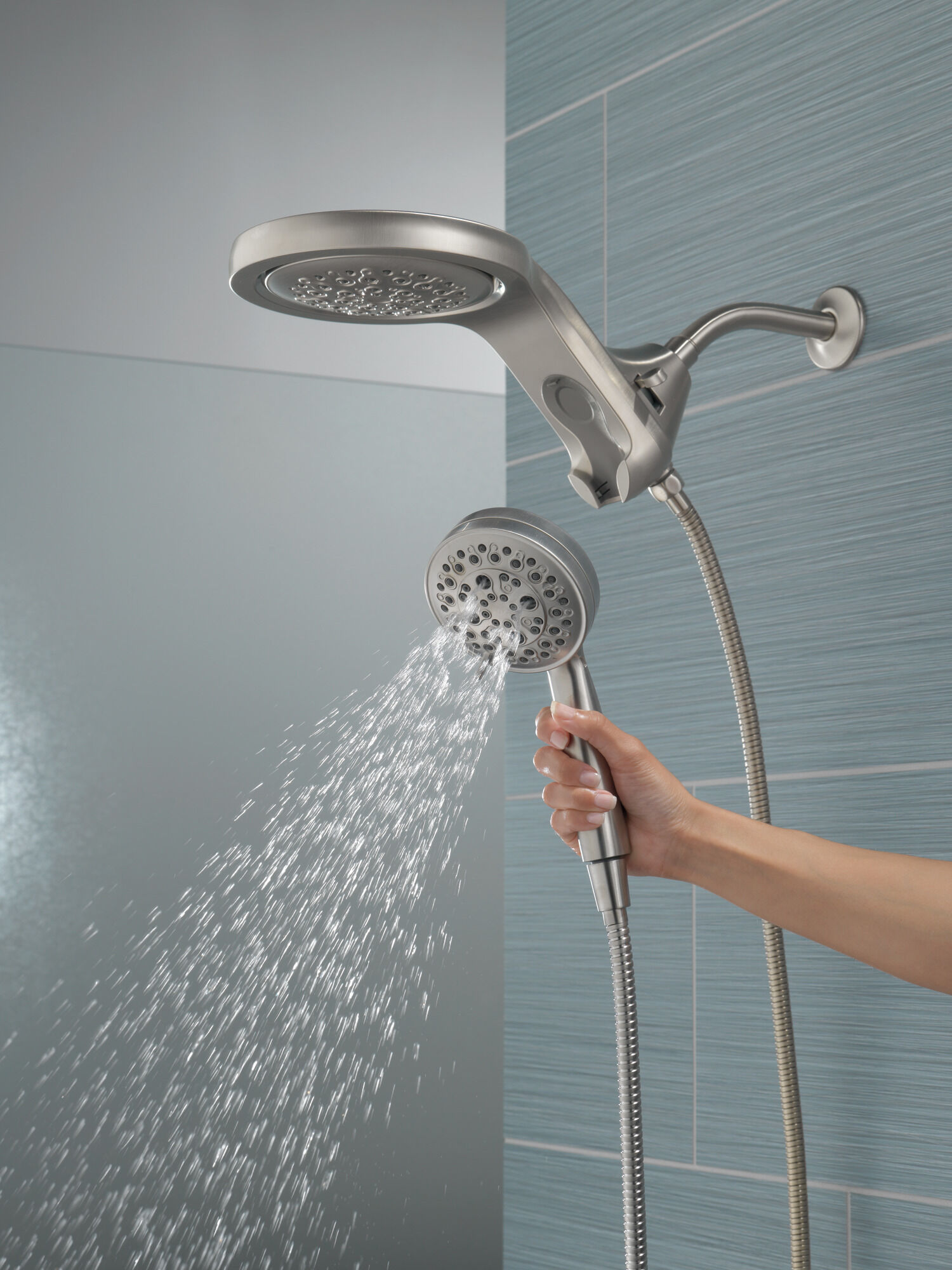 58680-SS HydroRain® H2Okinetic® 5-регулировочная душевая лейка два в одном Delta Faucet Universal Showering Нержавеющая сталь  - Вид №11