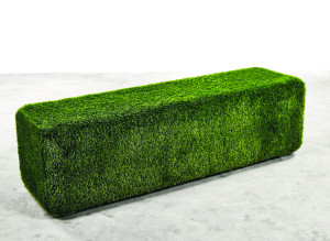 12373 БРУСОК, скамейка из искусственного газона LAB.Space