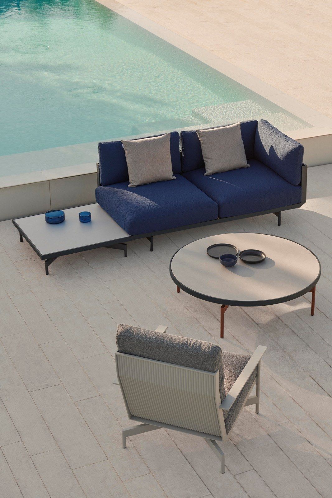 Фарфоровый квадратный садовый столик GANDIABLASCO волны ARCH-00028769 - Вид №26