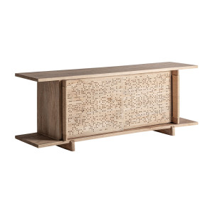 Деревянный шкаф