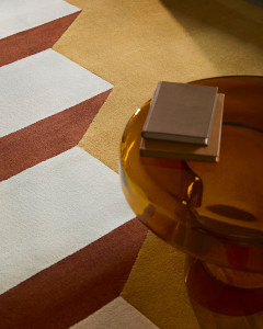 Ковер ручной работы с геометрическим рисунком