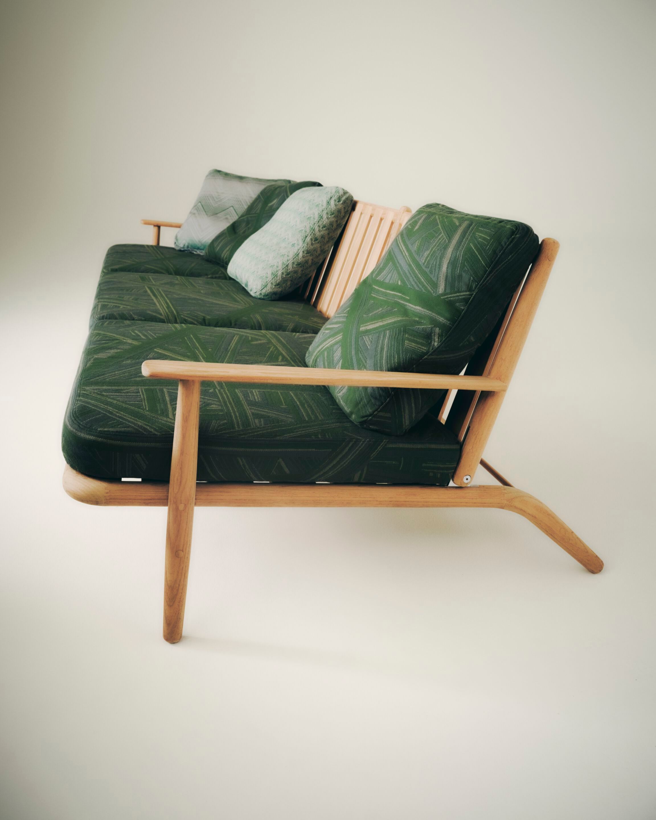 Складной садовый шезлонг из тикового дерева с подлокотниками RODA Levante ARCH-00044578 - Вид №3