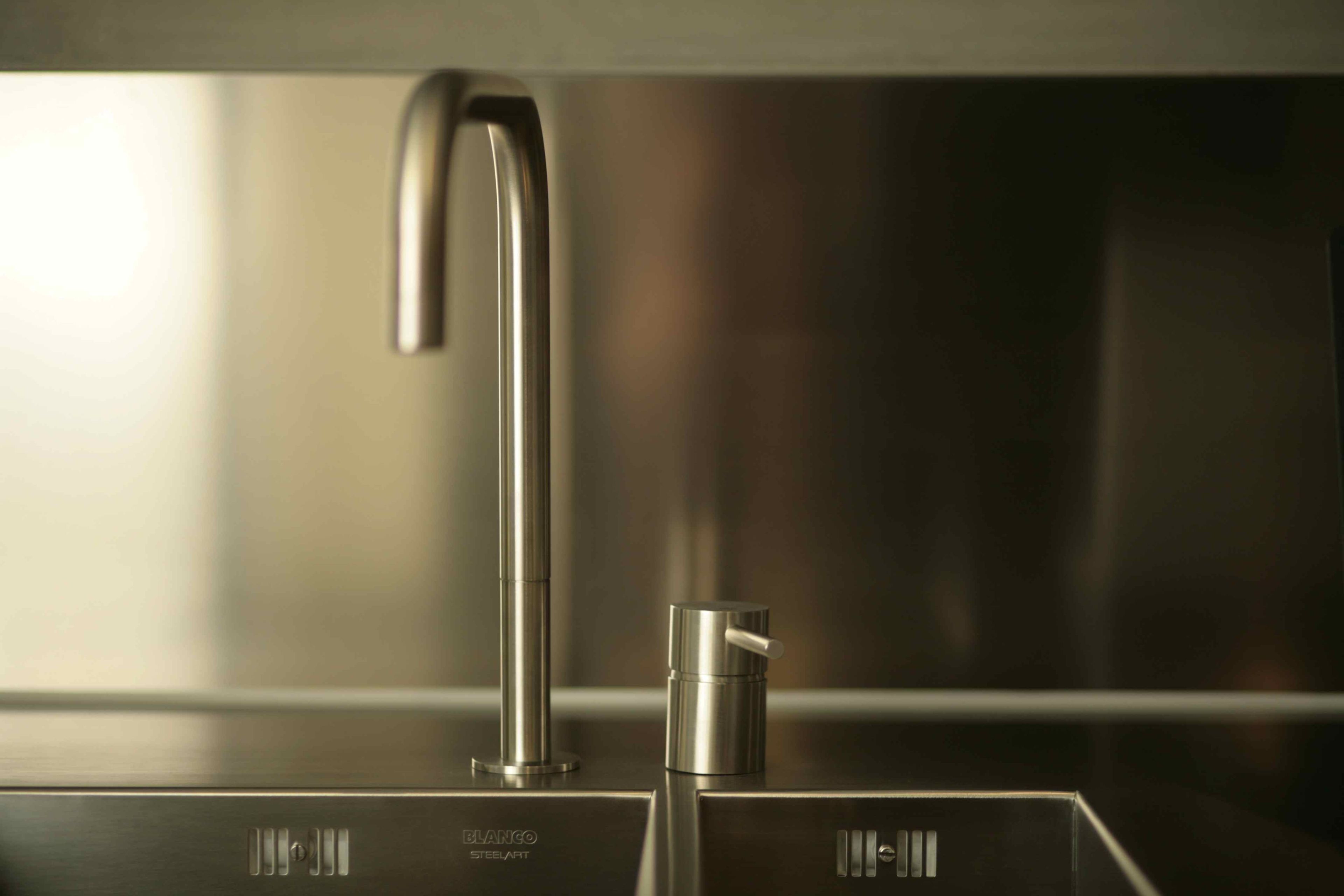 Смеситель для кухни из нержавеющей стали MGS F2 ARCH-00076481 - Вид №1