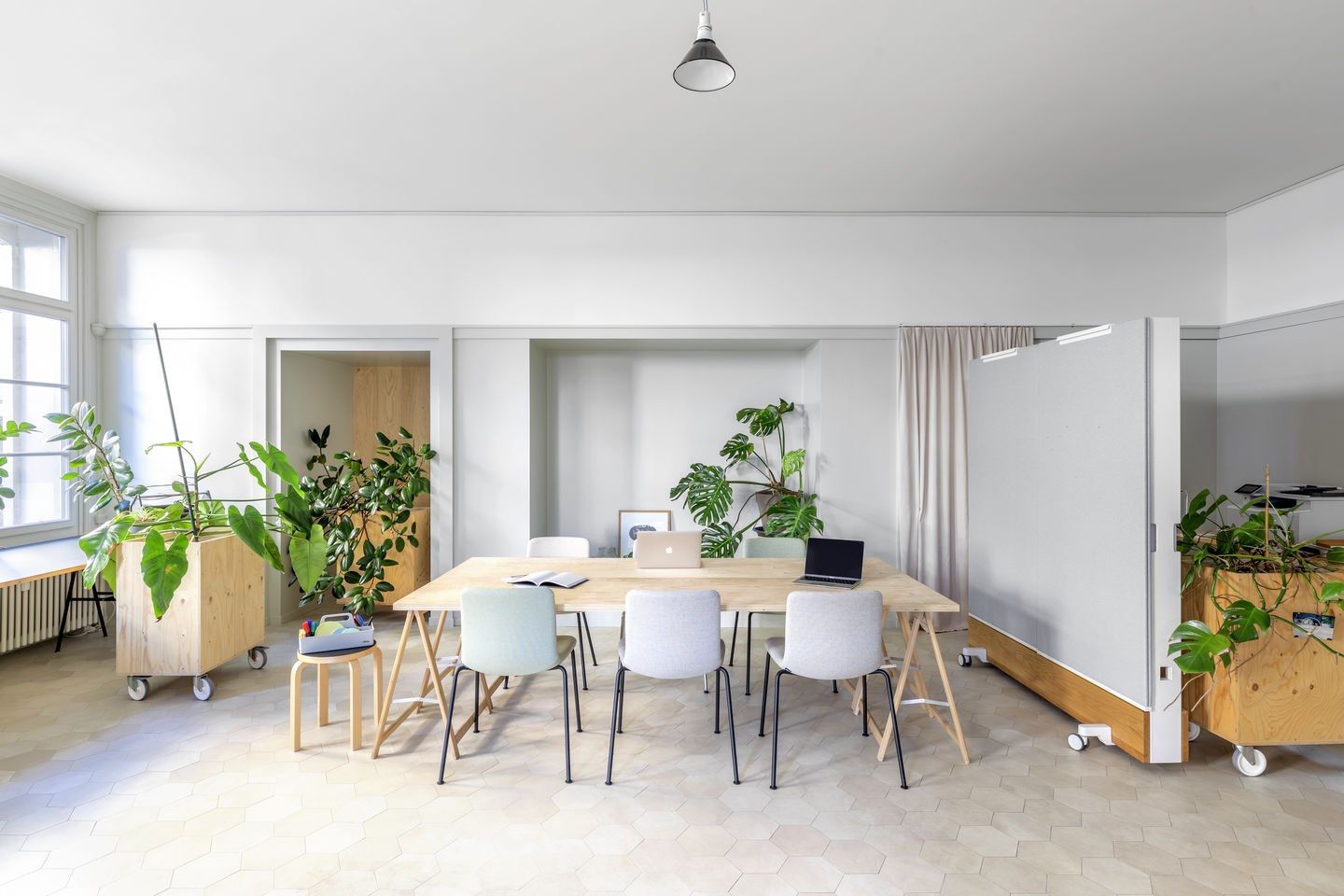 Штабелируемый стул с мягкой тканью VITRA Hal Soft ARCH-00029111 - Вид №12