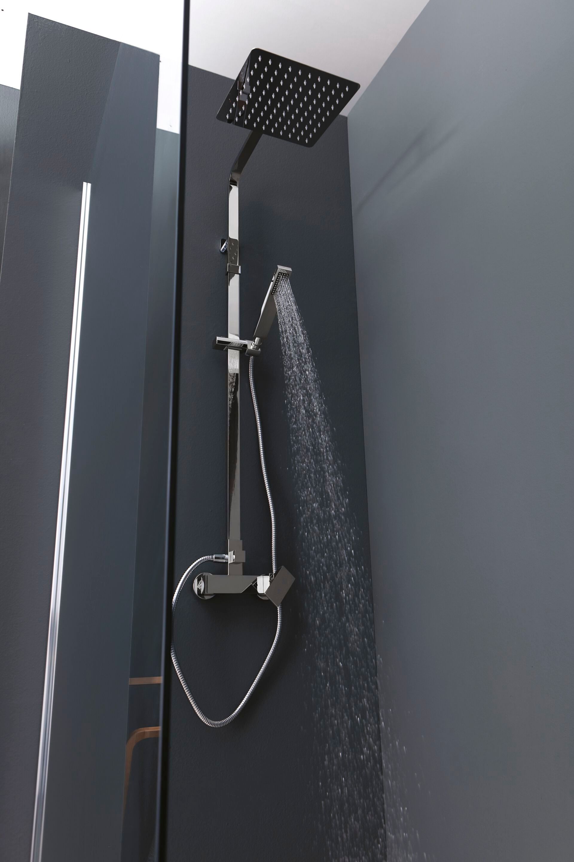 Латунная настенная душевая колонна с ручным душем TAMANACO GAIA ARCH-00069254 - Вид №1