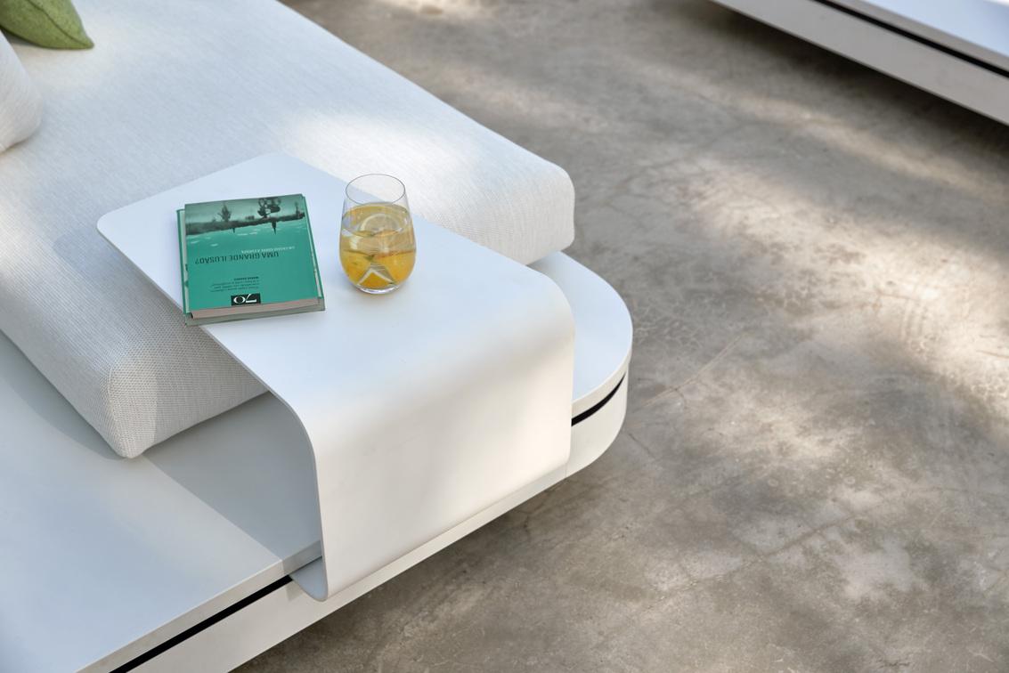 Приставные столики pca white f8 35см x 45см Manutti Elements MNST777 - Вид №1