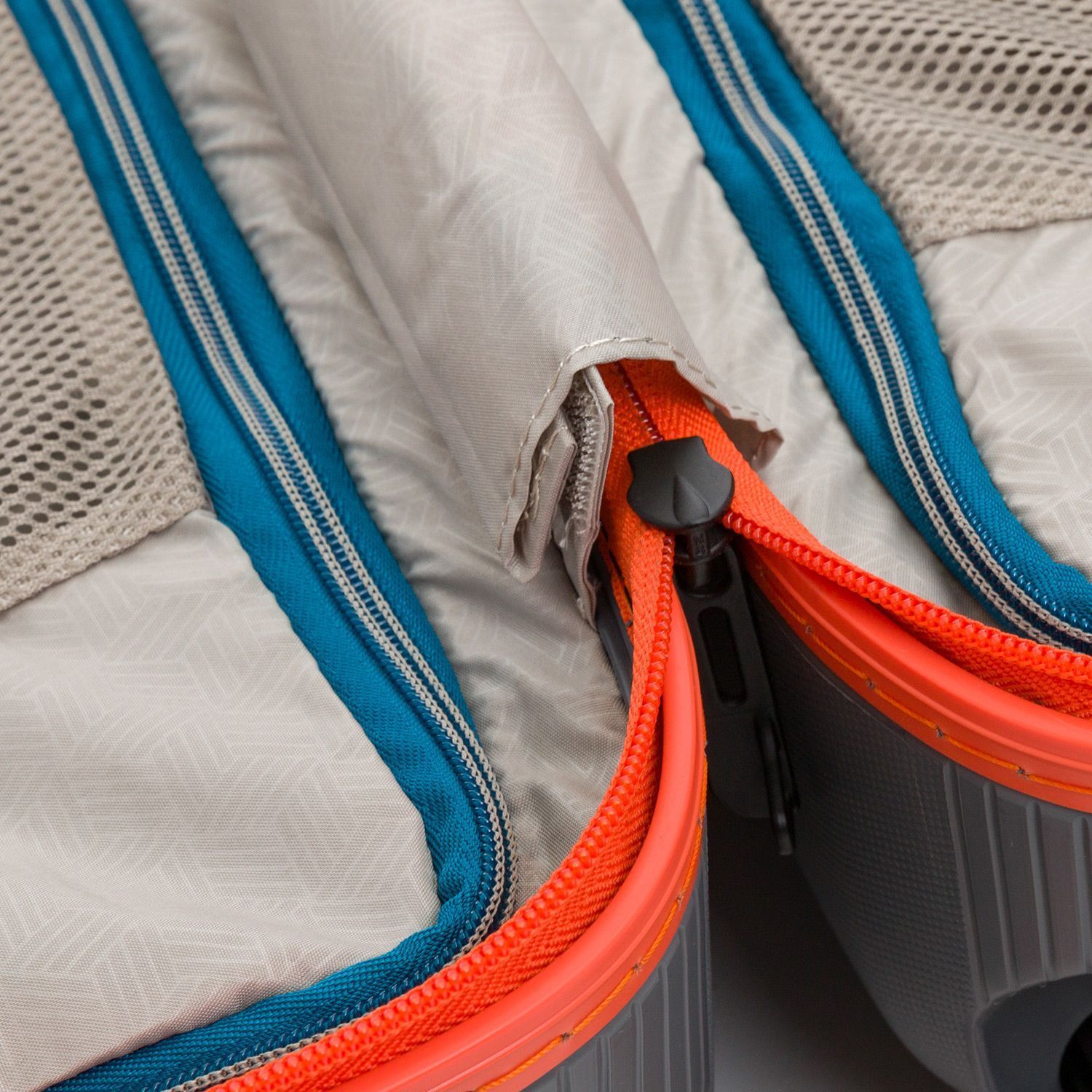 5541-1220 Чемодан 5541 Spinner L Roncato Box Young  - Вид №5