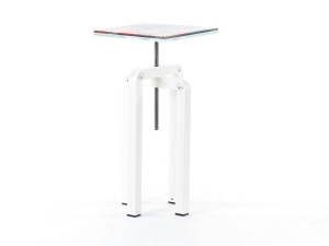 Стул из стали и стекла