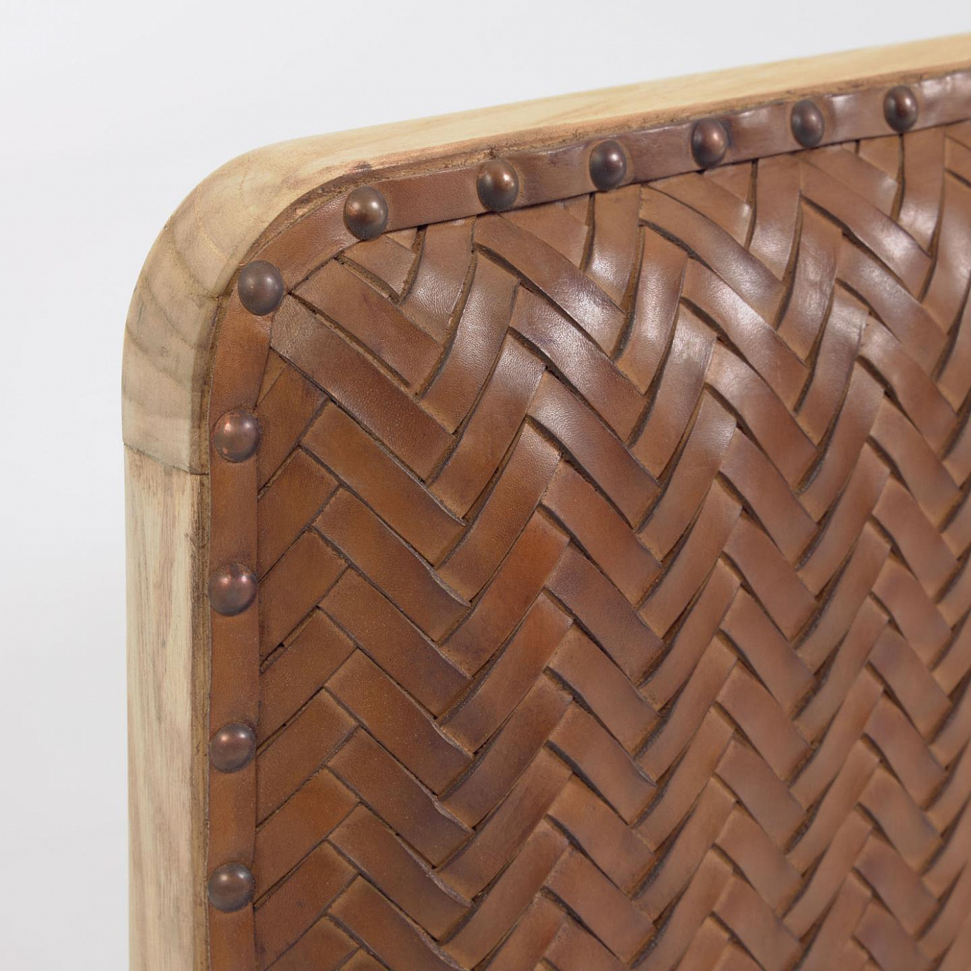 101086 Изголовье кровати из массива тика и кожи 163 x 60 см La Forma Natesa 