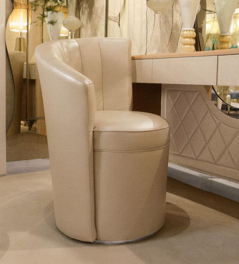 Кресло вращающееся  REDECO 1090/L 