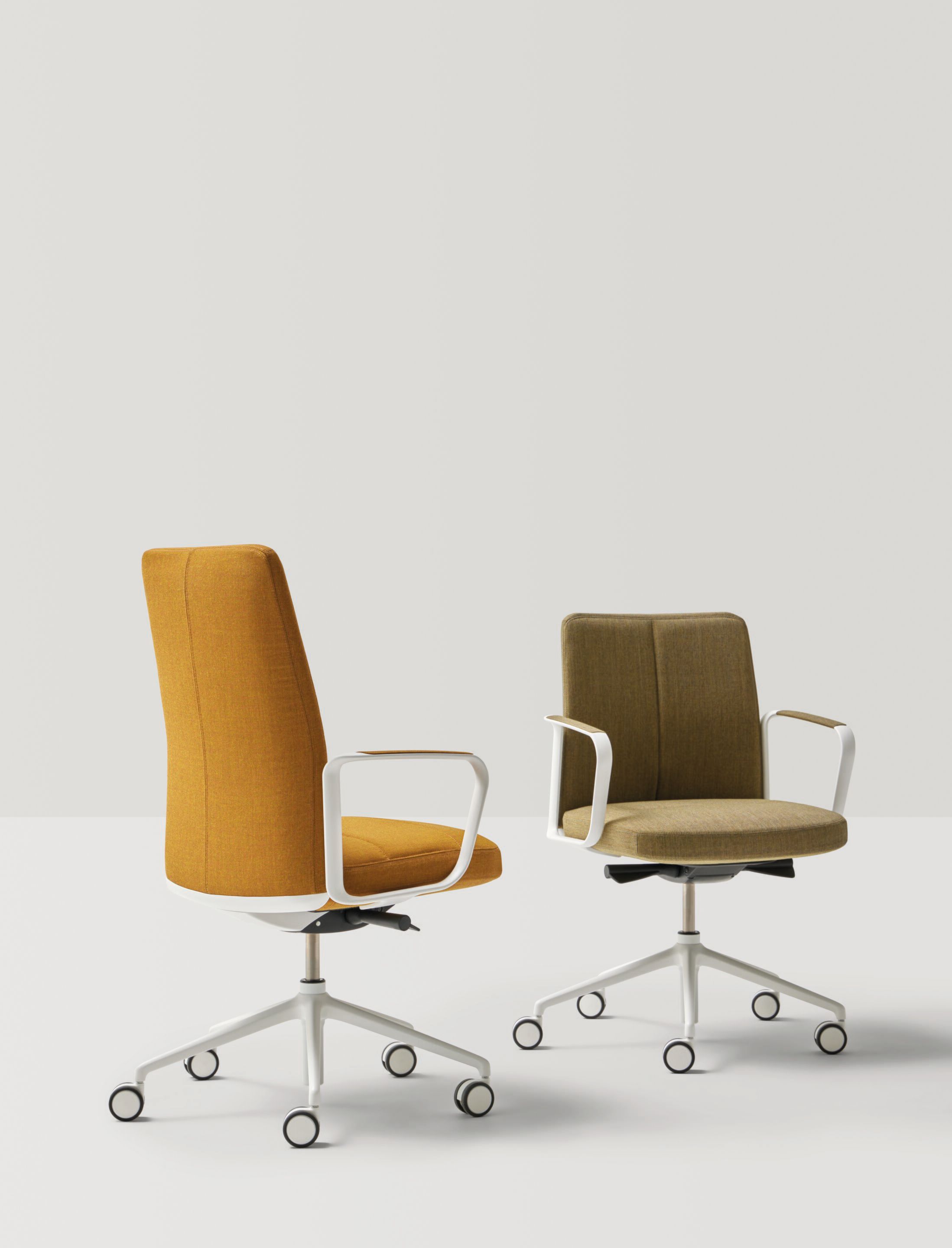 5-спицевое кожаное регулируемое по высоте вращающееся офисное кресло INCLASS ZenPro ARCH-00094092 - Вид №2