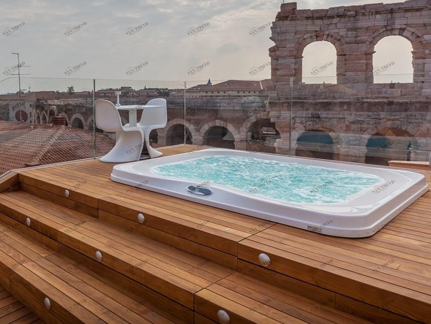 Jacuzzi® Встроенная гидромассажная ванна для использования на открытом воздухе Professional sun-id-1450461