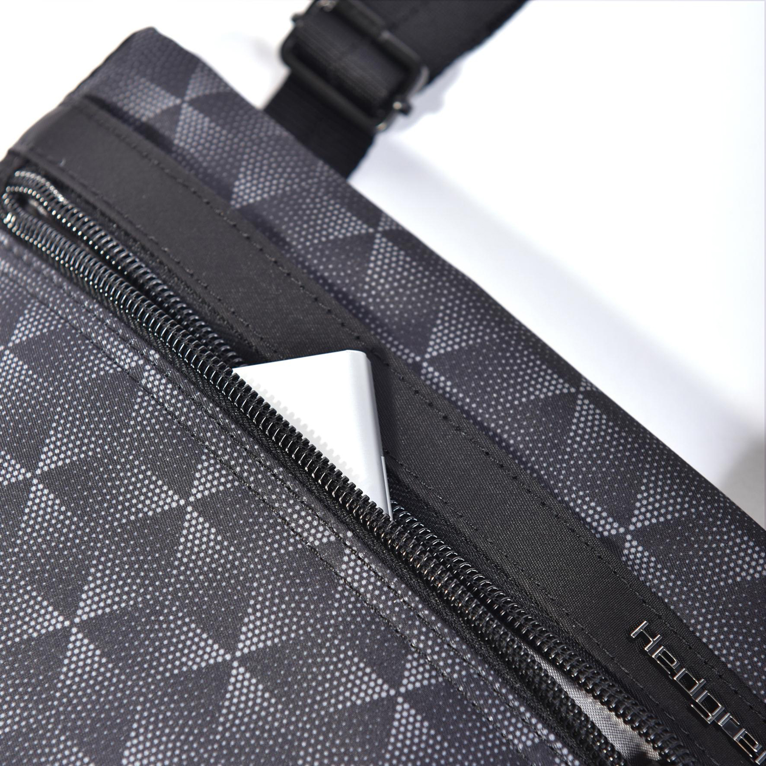 HIC112/609-08 Молодежная сумка HIC112 Leonce RFID Hedgren Inner City  - Вид №6