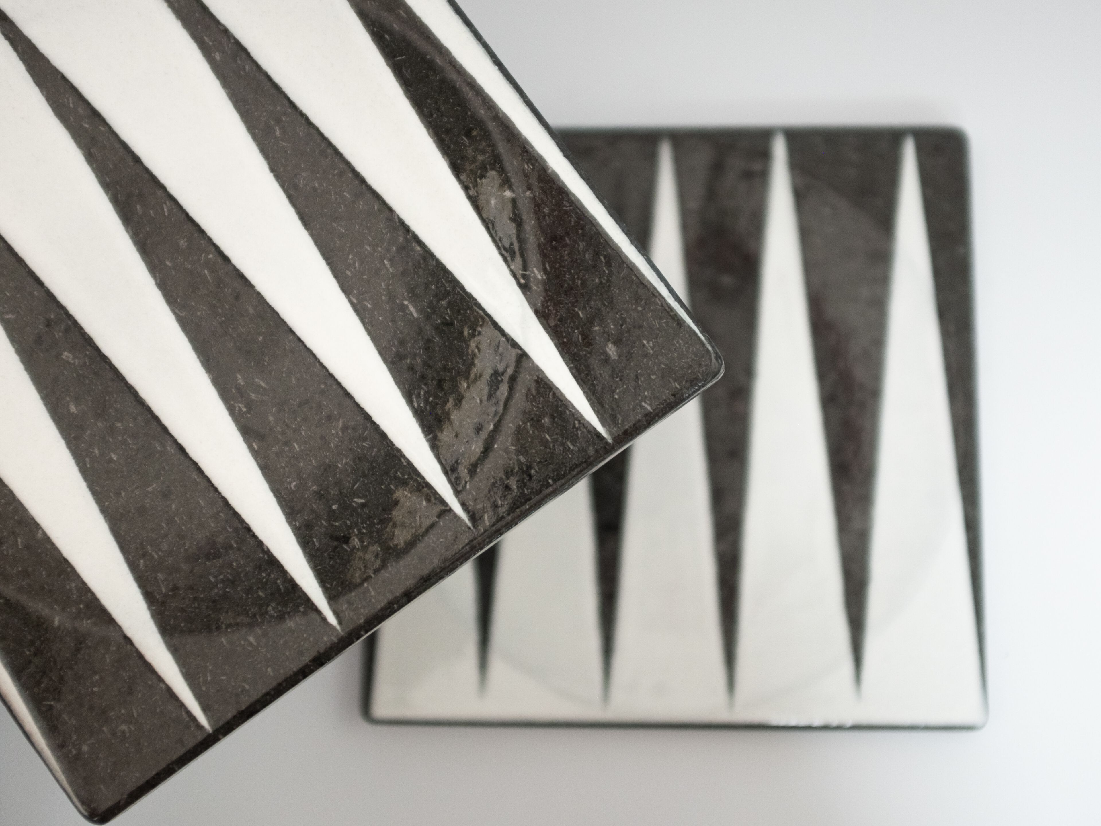 Scavatasche / квадратный центральный элемент из лавового камня Etnea Cuorelavico Tric Trac ARCH-00069924 - Вид №3