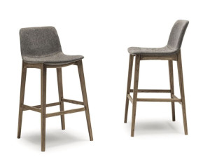 Тканевый стул