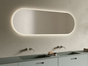 Овальное зеркало со встроенным освещением для ванной комнаты