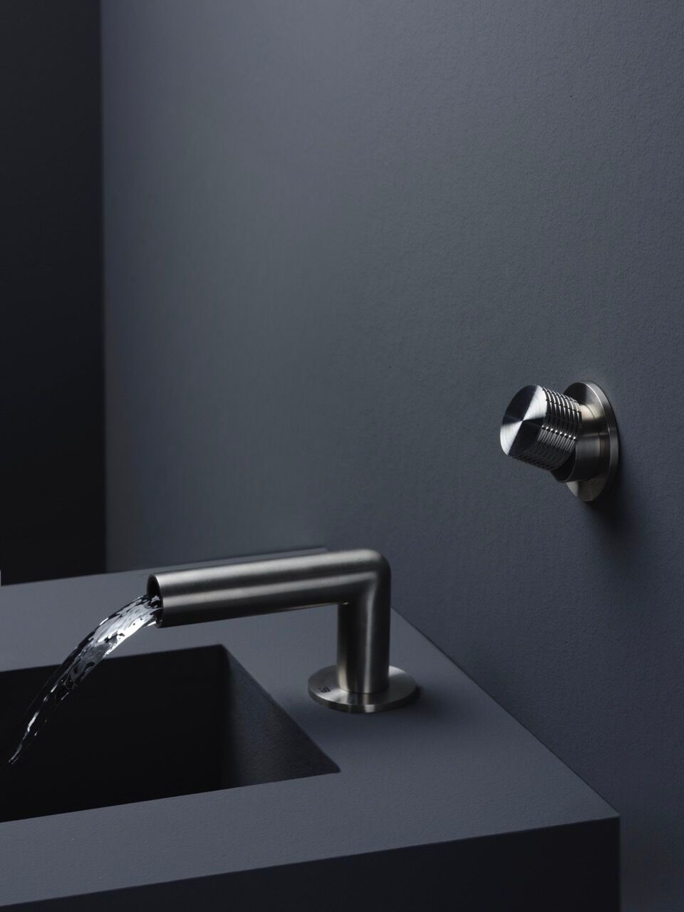 Дозирующий носик из нержавеющей стали для столешницы для умывальника BEAMTECH App ARCH-00066908 - Вид №1