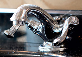 Gentry Home Смеситель для умывальника на три отверстия с выдвижным краном Tiffany Хром GH102948 - Вид №1