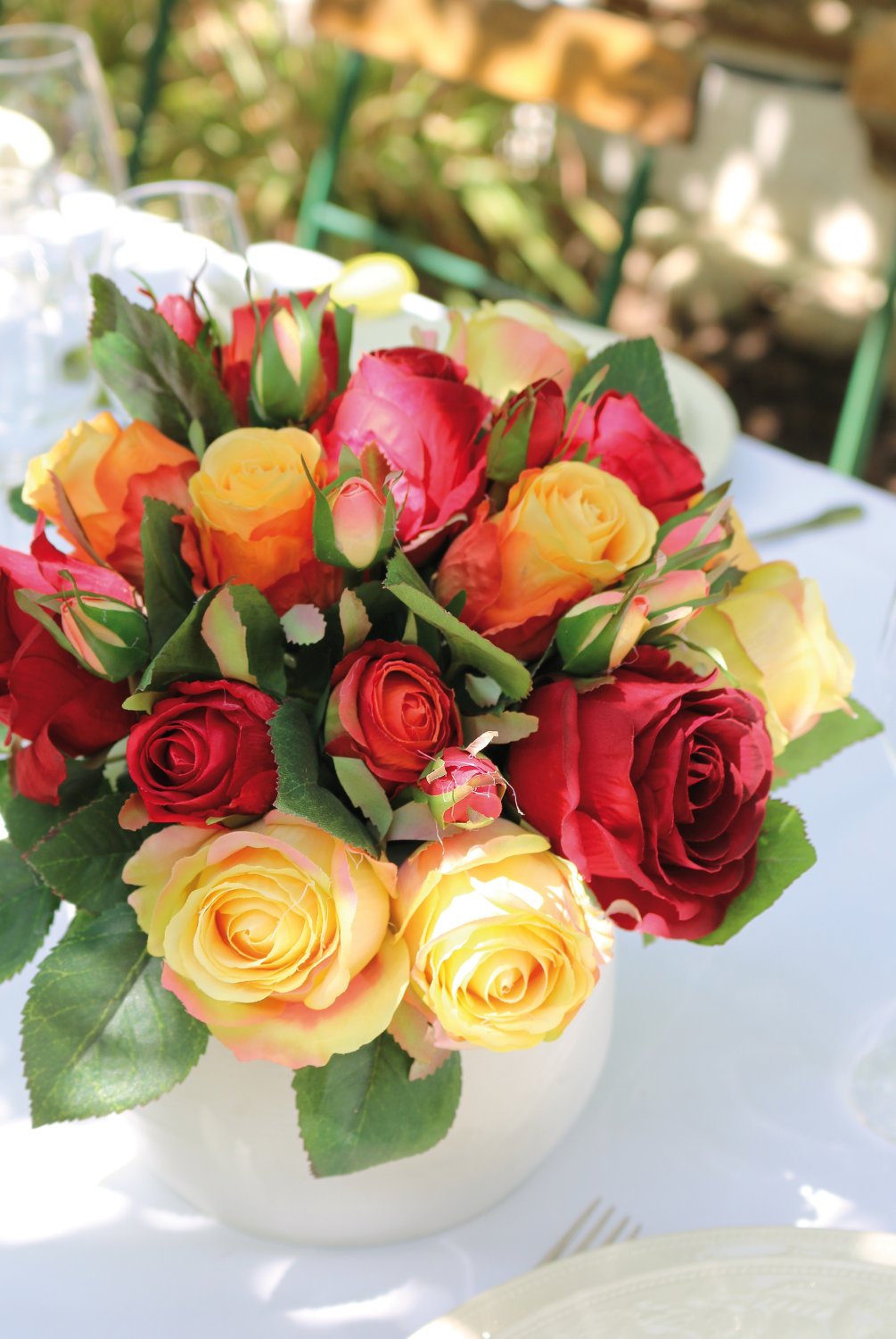 2614 403 a3 Искусственный букет из диких роз, 24 цветка, 28 см, красно-желтый H-andreas  - Вид №1