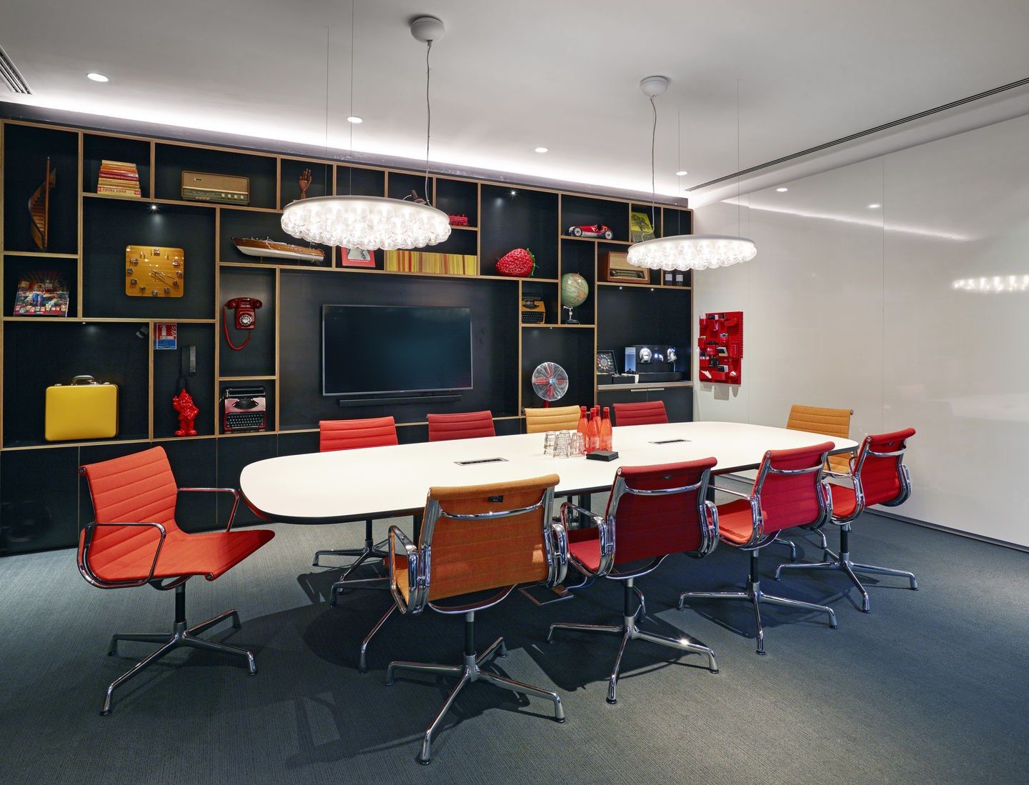 Ткань спиц поворотный стул с подлокотниками VITRA Eames Aluminium Group ARCH-00087363 - Вид №9