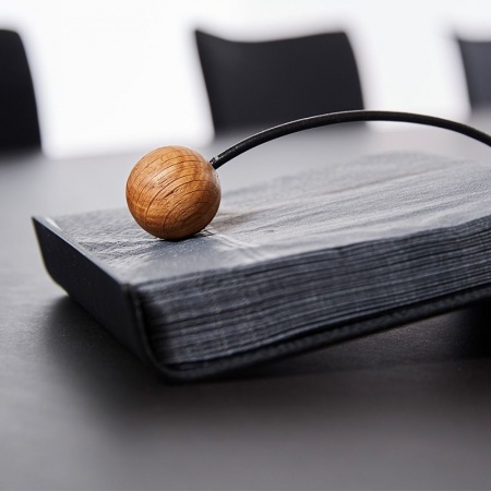 990296 BULL warm grey салфетница 18х19см;LIND DNA - Вид №1