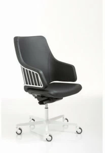 Luxy Регулируемое по высоте офисное кресло с 5 спицами и колесами Italia