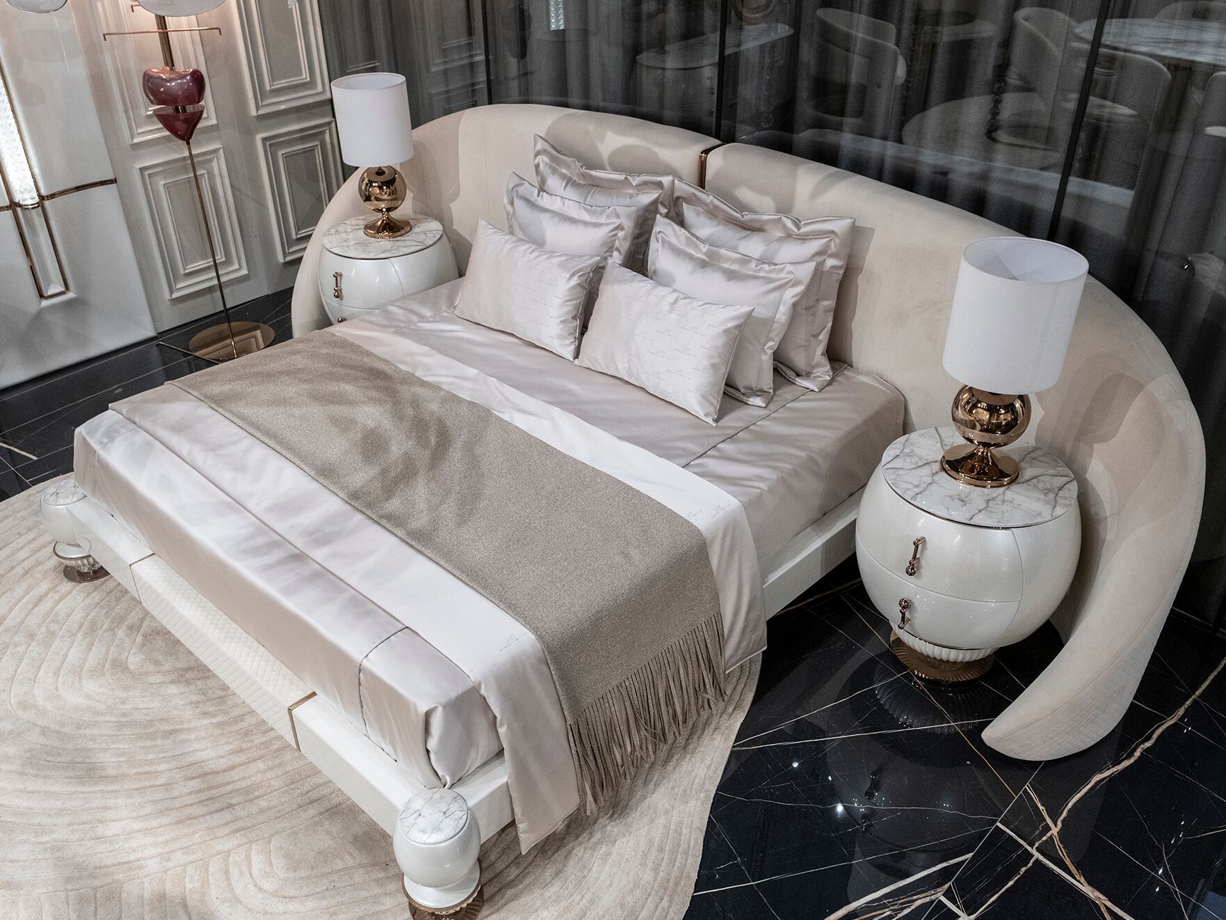 Круглая тумбочка с ящиками Zebrano Phaselis ARCH-00079027 - Вид №1