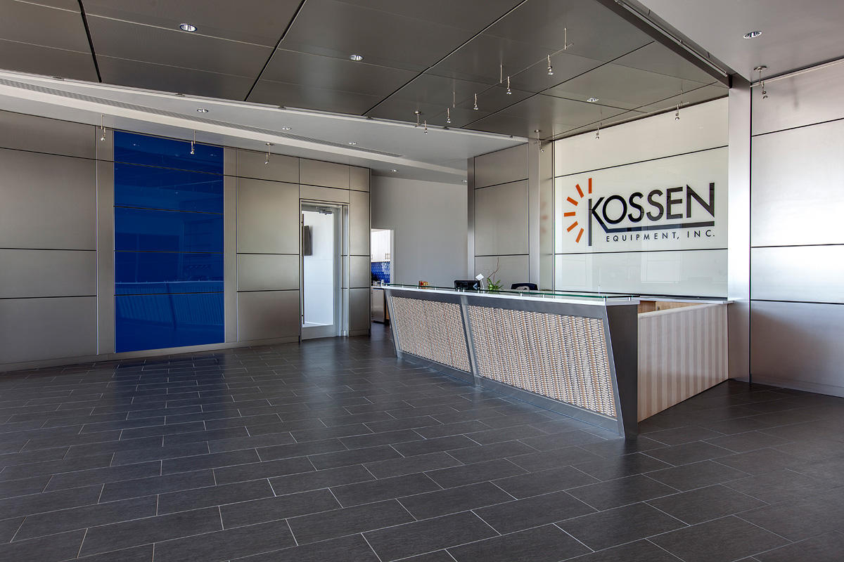 FSRT668 Система облицовки стен Levele с плавающими панелями и индивидуальными панелями из нержавеющей стали с льняной отделкой в ​​центре заботы и открытий, университет медицины Чикаго, Чикаго, Иллинойс Forms-surfaces  - Вид №22