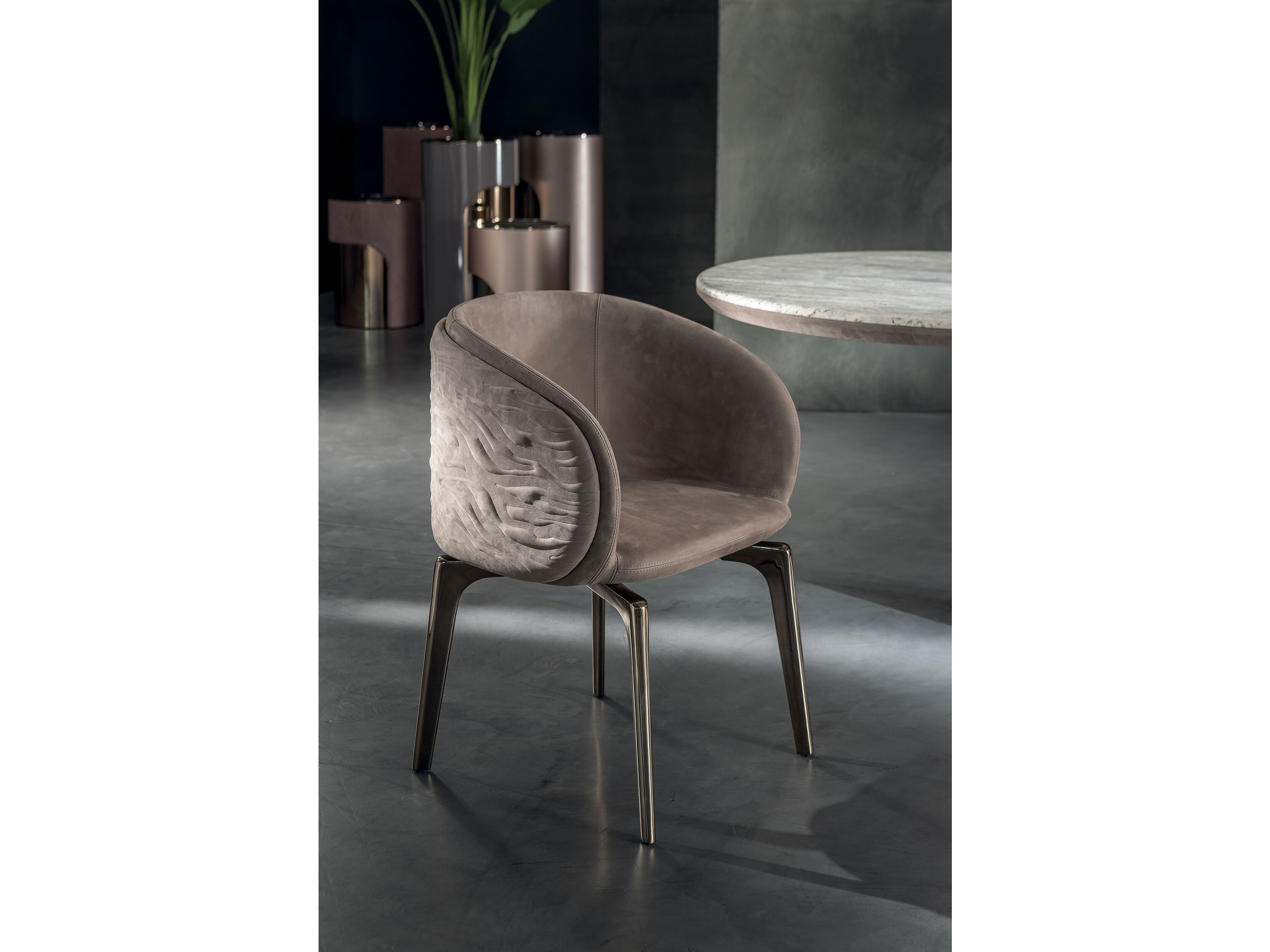 Мягкий тканевый стул с подлокотниками Longhi Blooming ARCH-00146925 - Вид №1