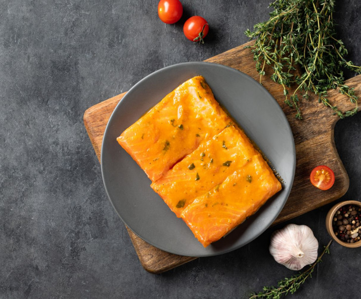 9273 Лосось в томатно-базиликовом маринаде для запекания Вкусляндия 