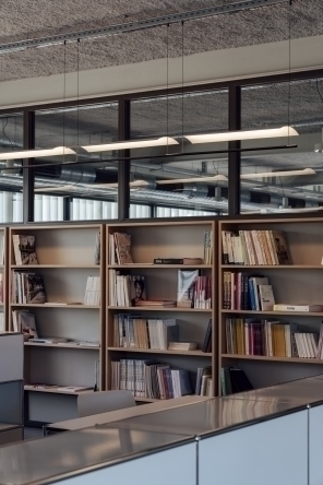 077447 Люстра Santa & Cole Lamina Santreyd - Вид №1