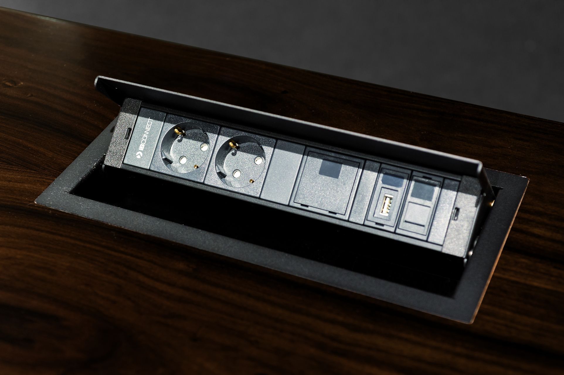 Деревянный направленный угловой стол Hurtado Evolution ARCH-00046361 - Вид №1