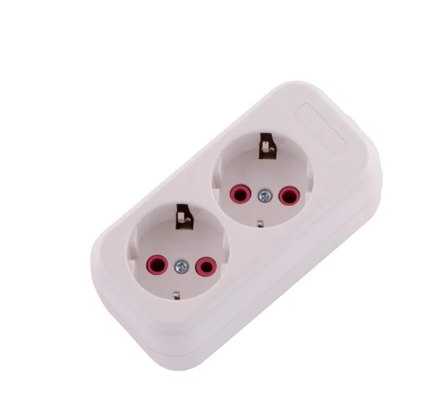 LILA Удлинитель без шнура с заземлением 2 входа белый LEZARD 720-0200-201