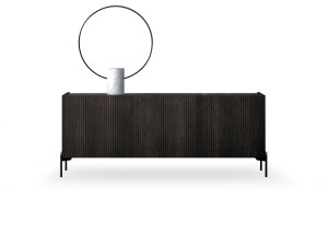 Шкаф из дуба с распашными дверями