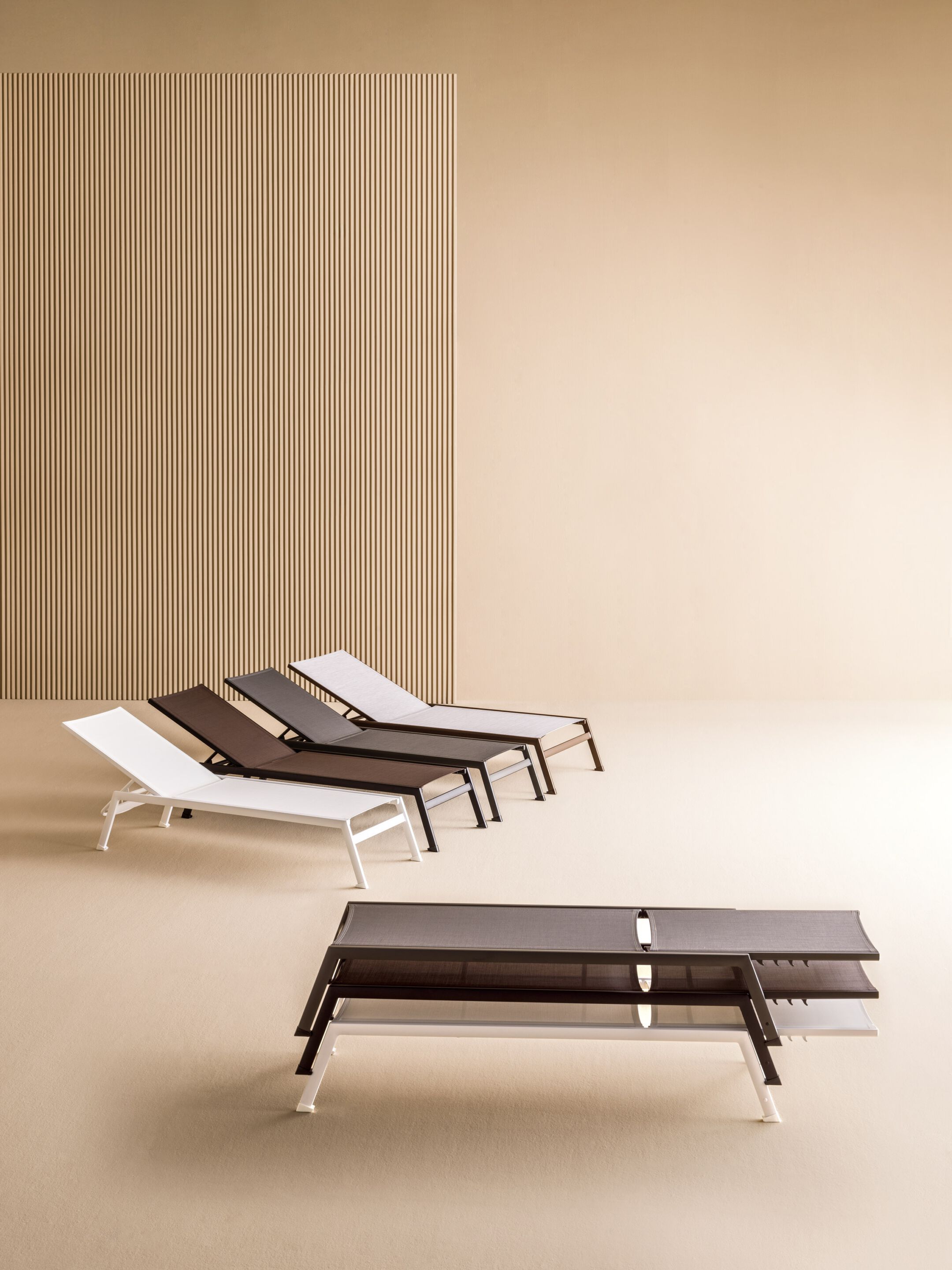 Шезлонг с откидывающейся спинкой в Batyline® Varaschin Victor ARCH-00083047 - Вид №1