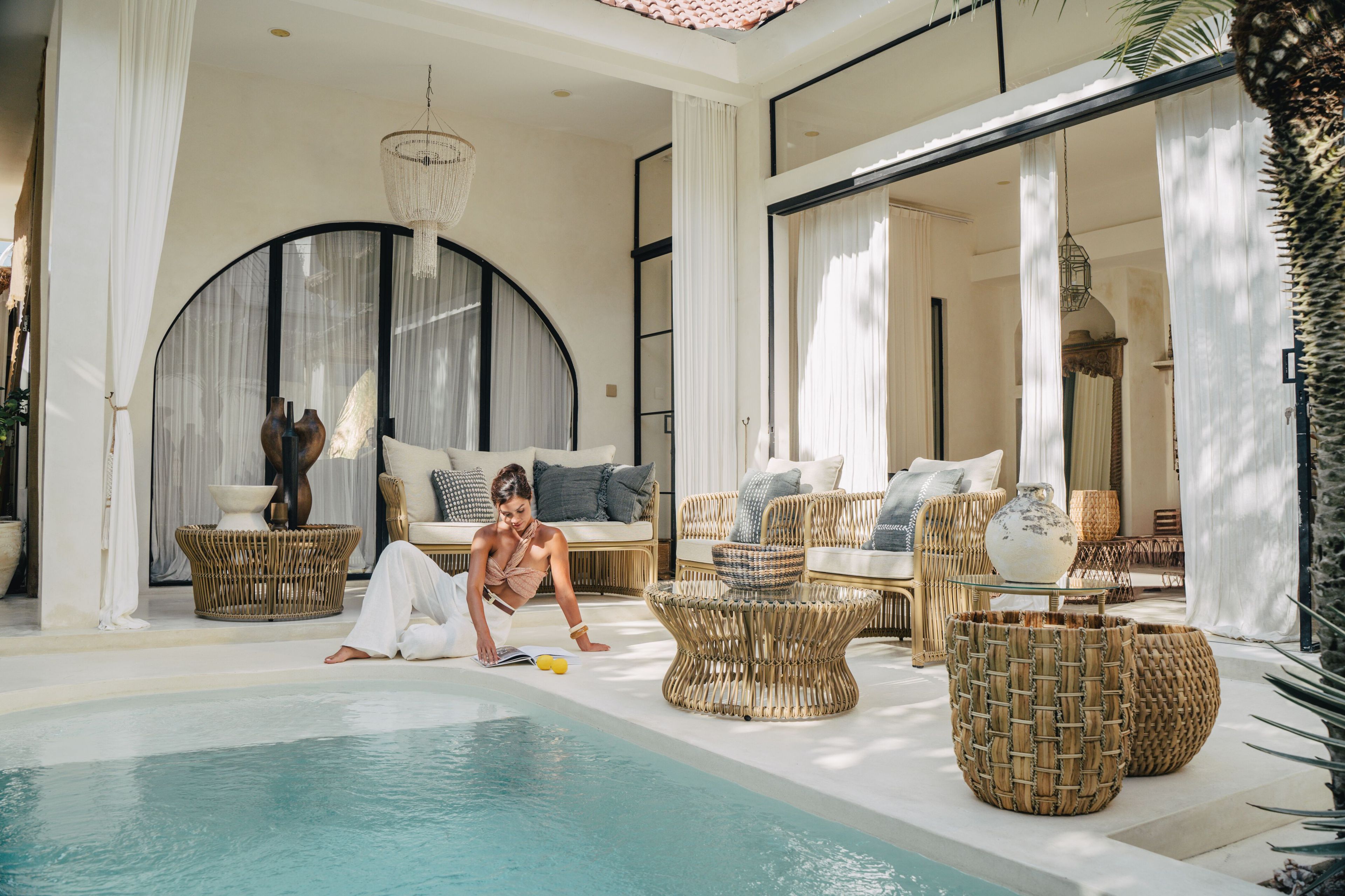 Круглый журнальный столик из синтетического волокна cbdesign Гренада ARCH-00117412