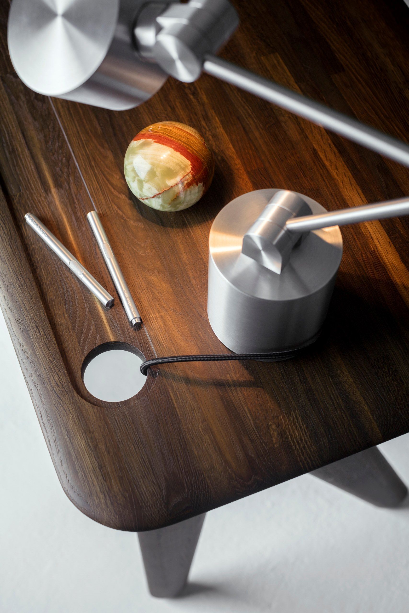 Деревянный обеденный стол Tom Dixon плита ARCH-00128033 - Вид №3