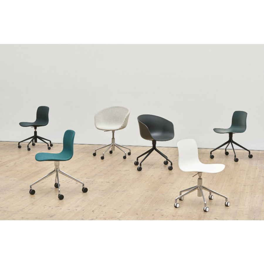 Стул AAC14, красный с черным основанием Hay 923581 - Вид №2