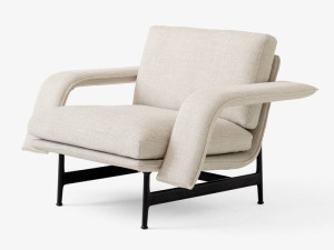 Тканевое кресло с подлокотниками