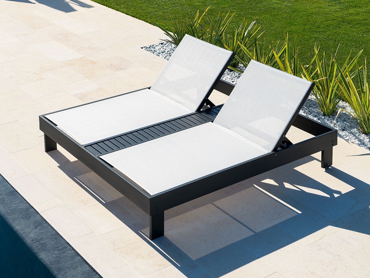 Алюминиевая двуспальная кровать с откидывающейся спинкой Crema Outdoor GIANO ARCH-00053066 - Вид №1