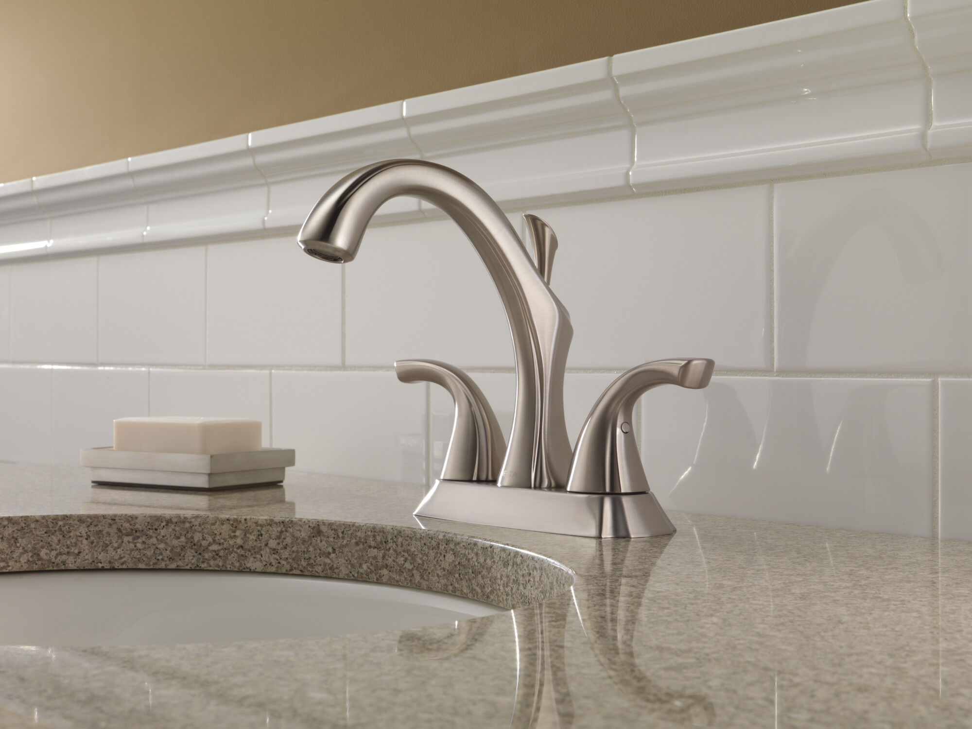 2592-SSMPU-DST Смеситель для ванной комнаты с двумя ручками Delta Faucet Addison Нержавеющая сталь  - Вид №1