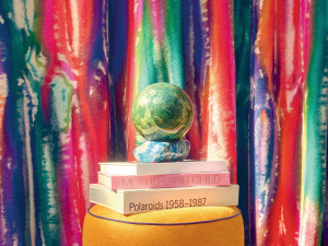 Многоцветная шерстяная ткань