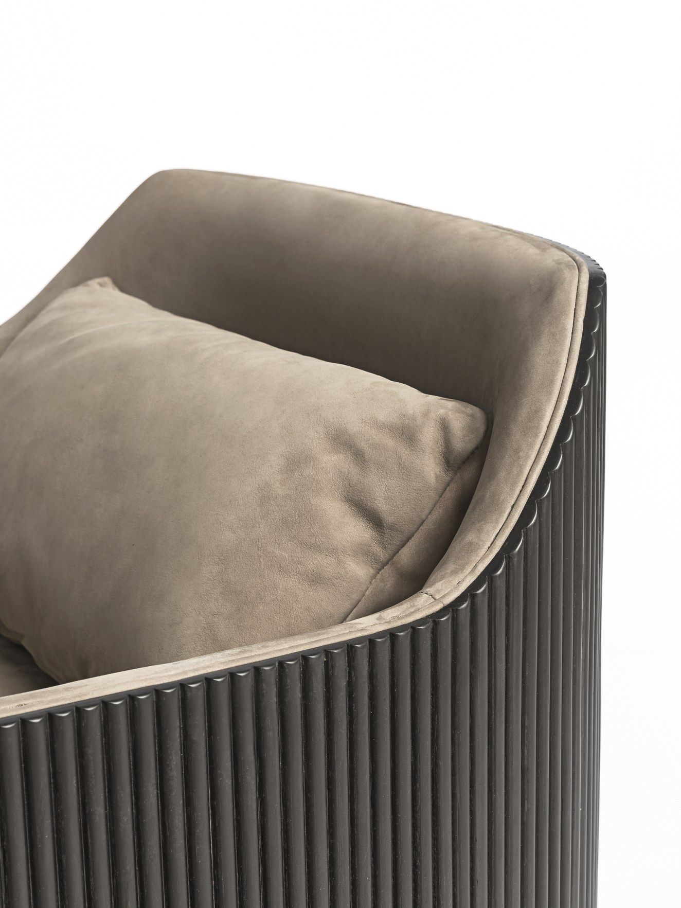 Кресло из нубука с подлокотниками Shake Hege ARCH-00027410 - Вид №3