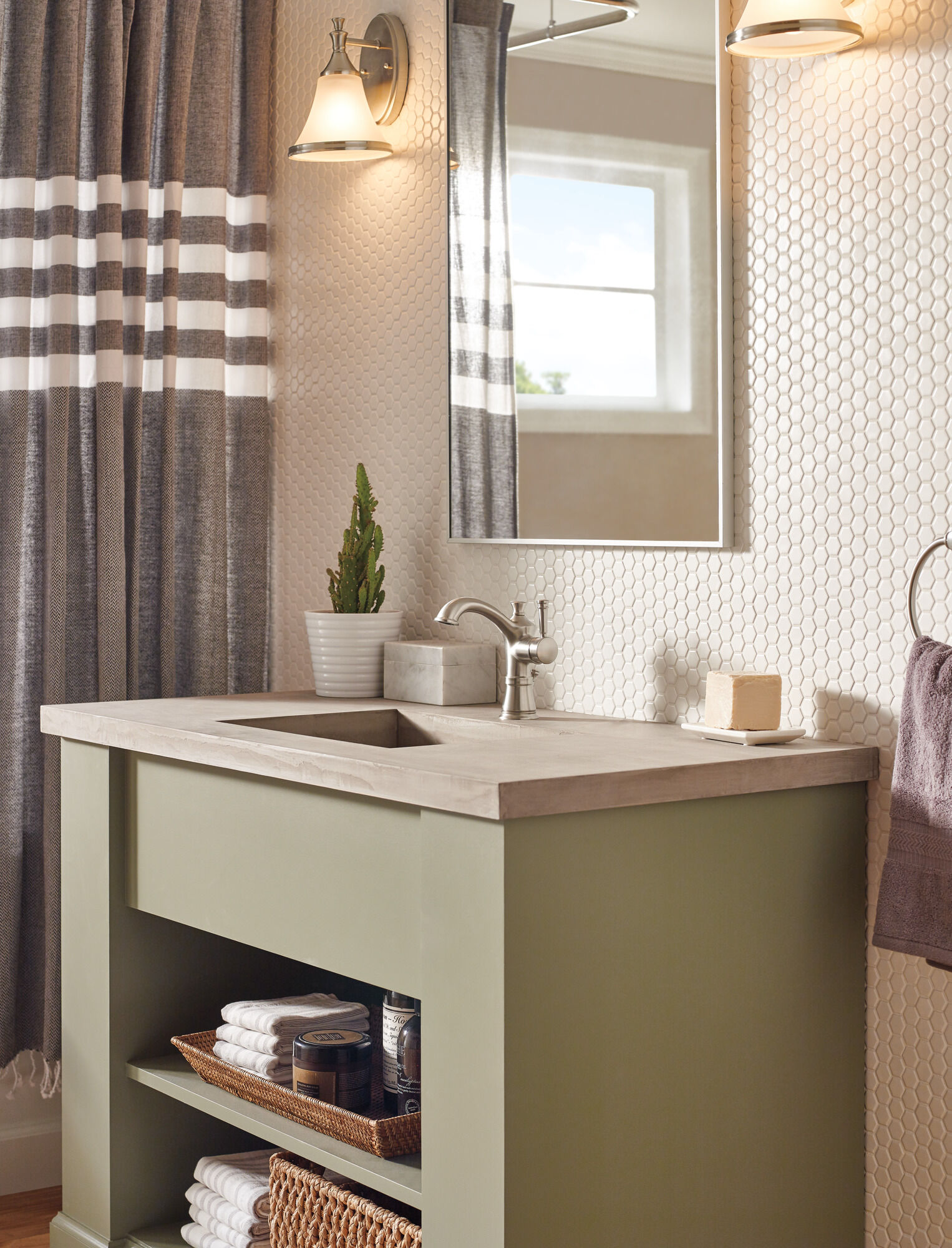 15757LF-SP Смеситель Centerset с одной ручкой Delta Faucet Valdosta Матовый никель Spotshield  - Вид №4