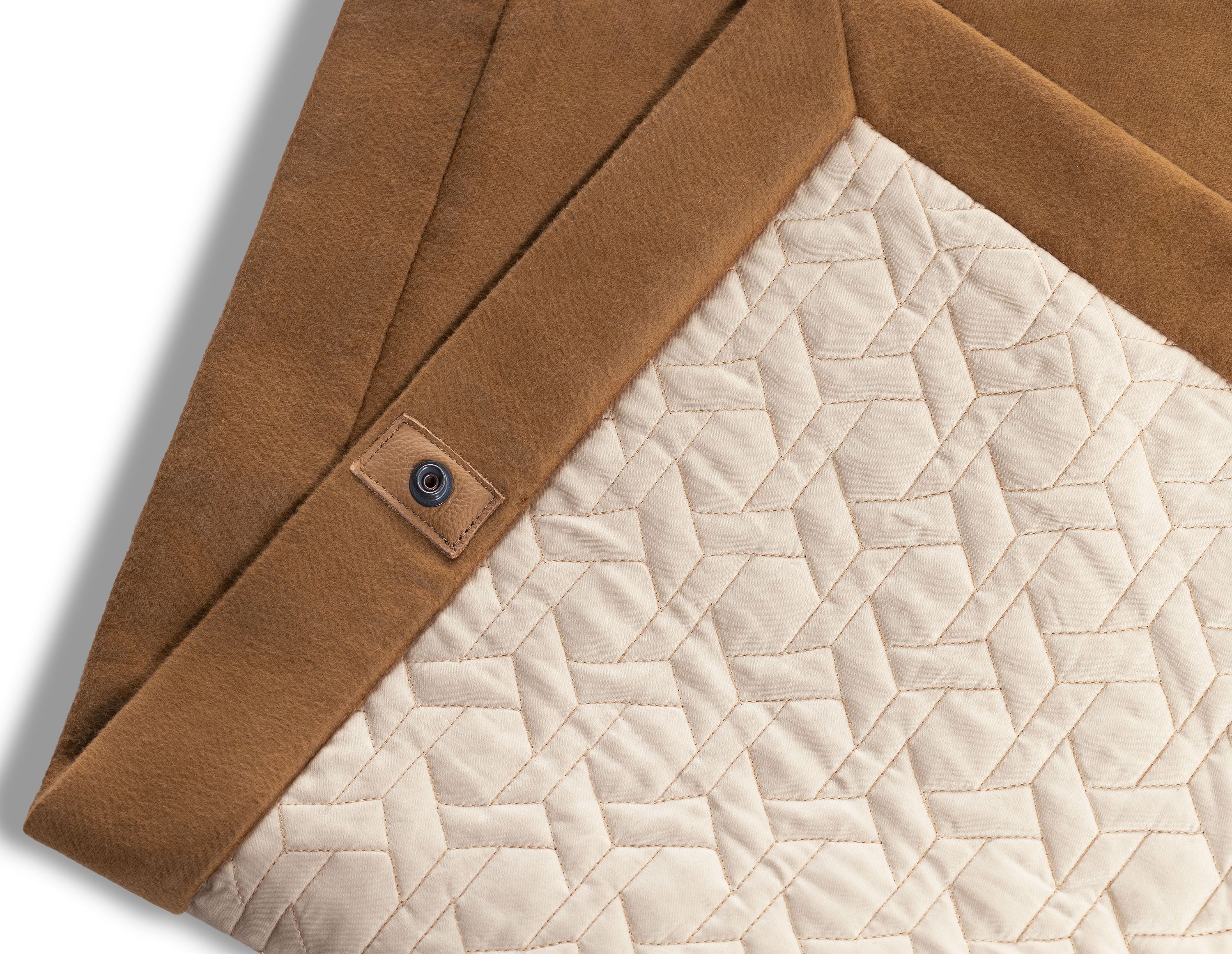 Диван-плед для животных Poltrona Frau PET COLLECTION ARCH-00040055