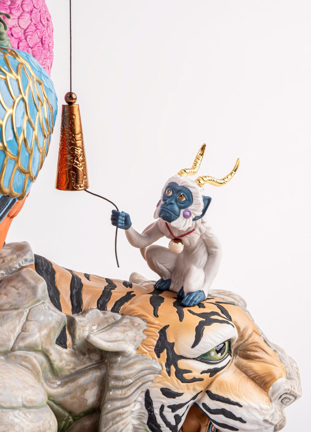 Фарфоровая скульптура Lladró EPHEMERAL TREASURES ARCH-00043185 - Вид №2