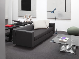 Алюминиевый и стеклянный низкий квадратный журнальный столик