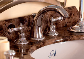 Gentry Home Смеситель для умывальника на три отверстия с выдвижным краном Tiffany Никель GH101166 - Вид №1